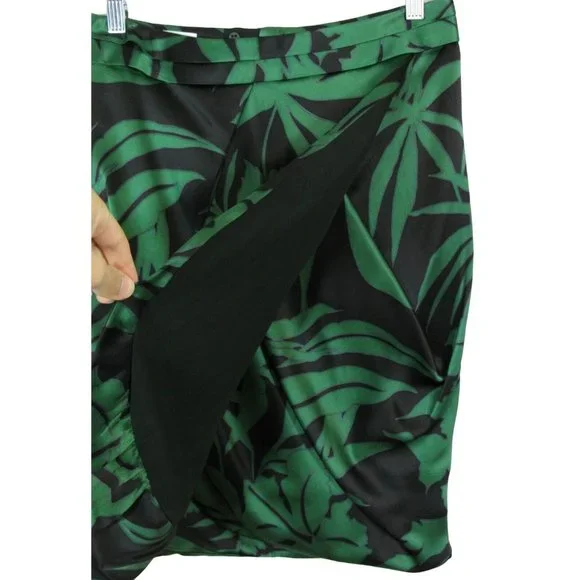 ARMANI COLLEZIONI Size 4 Silk Green Palm Leaf Draped Faux Wrap Pencil Skirt - Picture 3 of 4